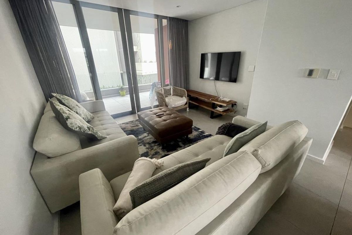 Hendra - Fully Furnished Luxury 2-Bedroom Apartment in Sibaya Precinct To Rent - Photo 2