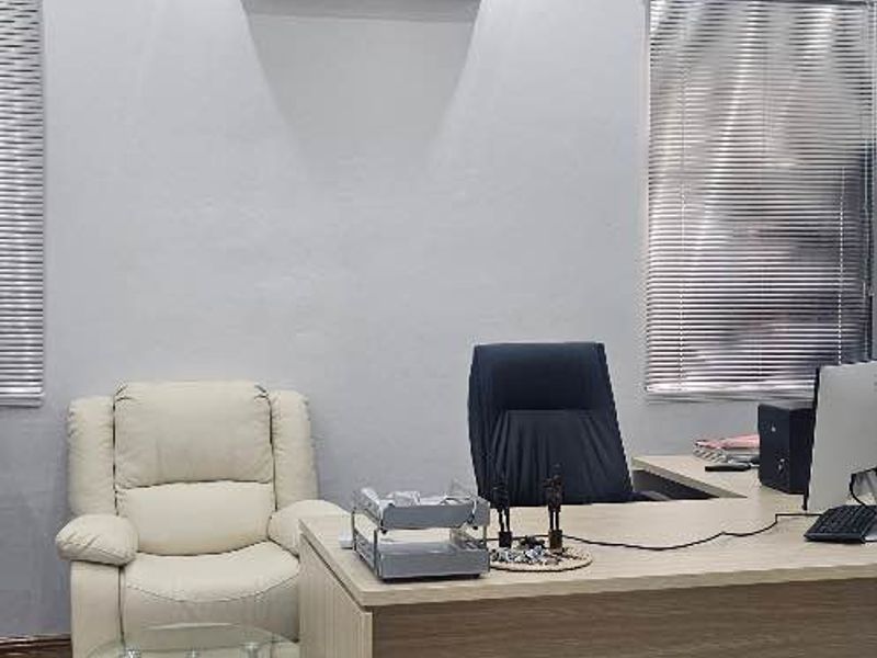 Office building for sale in the CBD - Photo 4