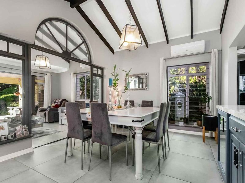 COZY SINGLE LEVEL CLUSTER HOME IN SOUGHT AFTER SANTA BARBARA - WITH ALL THE BELLS AND WHISTLES - Photo 6