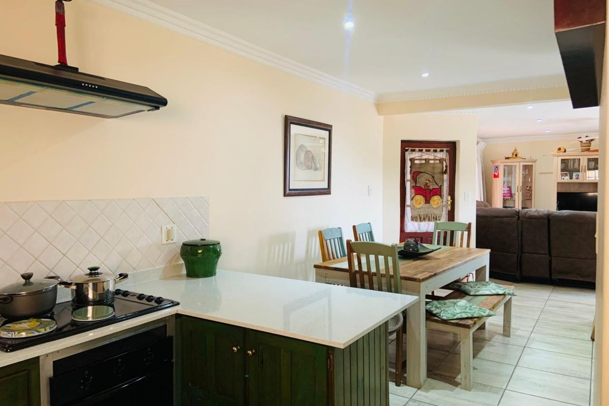 Stunning 3-Bedroom Townhouse Available for Rent - Photo 5