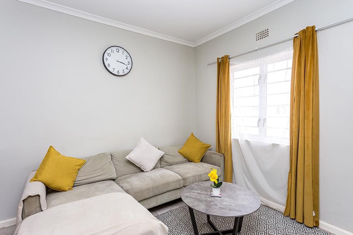 Perfect starter home or Investment - Photo 2