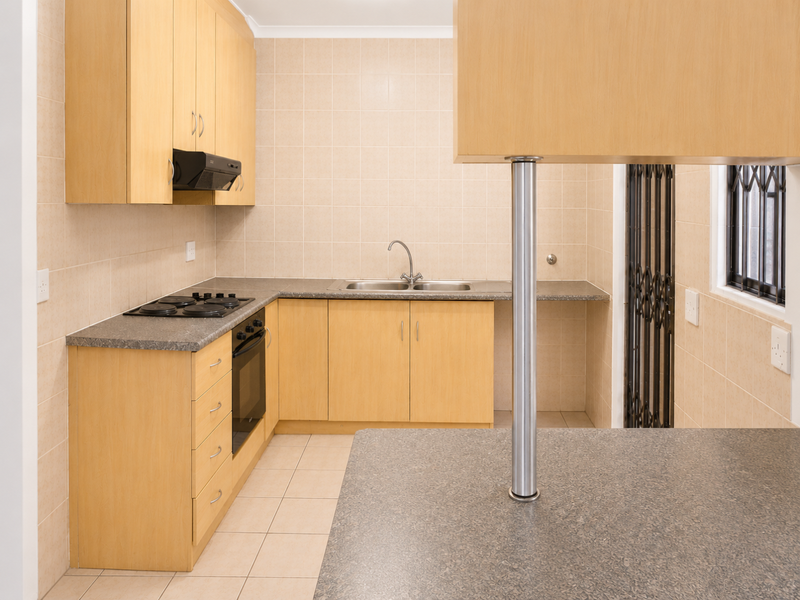 Spacious 3-Bedroom Family Home in Exclusive Birkdale Village - Photo 8