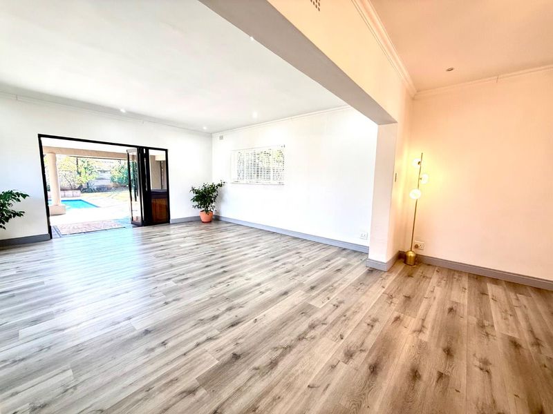 Space, 24h Security & Future Expansion | Pool, Jacuzzi & Approved Flatlet Plans - Photo 10