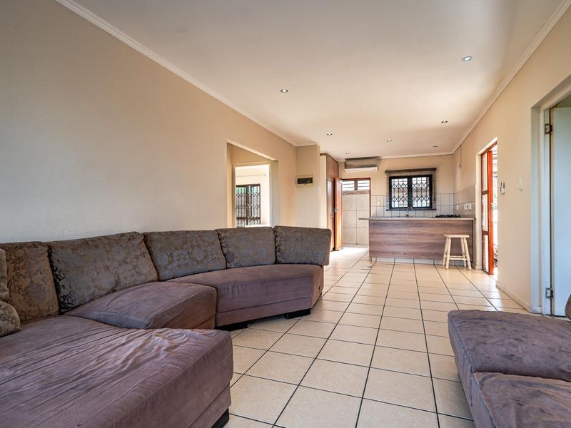 For Sale | Reservoir Hills  | 3 Bedroom 2 Bathroom Hidden Gem Townhouse - Photo 4