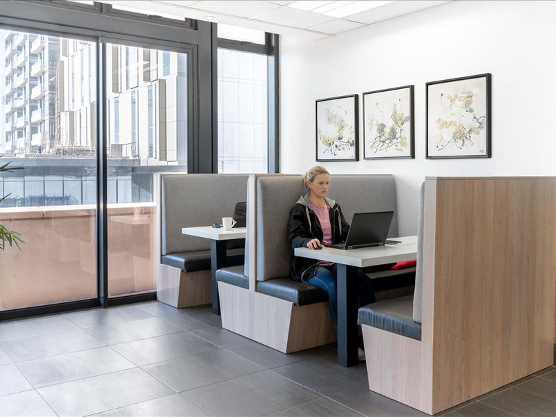 24/7 access to designer office space for 4 persons in Spaces Umhlanga. - Photo 5