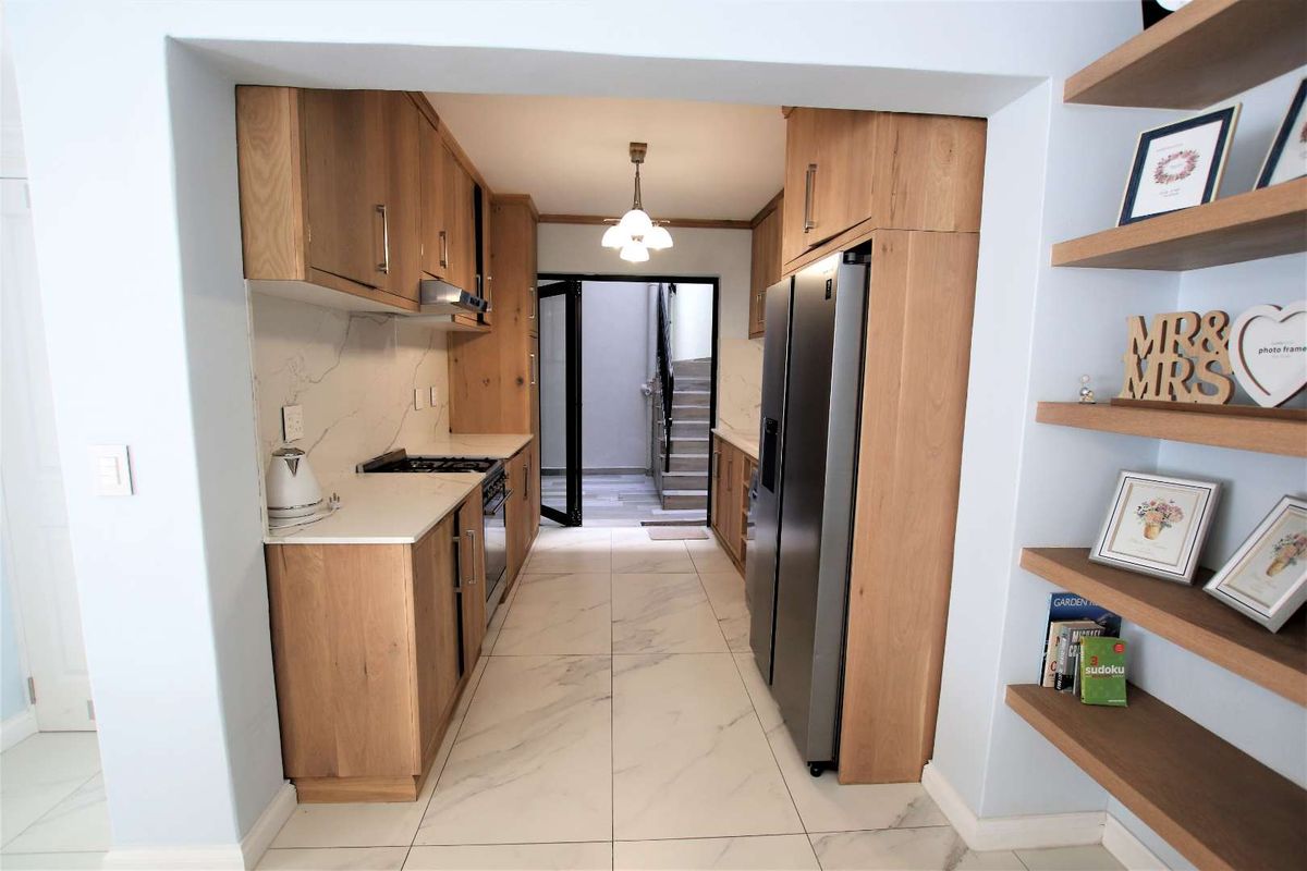 Hendra Estates - Stunning Pet-Friendly Duplex For Sale In Prime Umhlanga - Photo 3