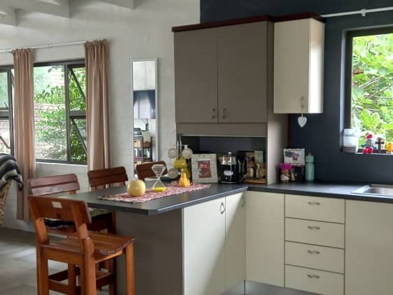 Dream Beach House in Swakopmund: Coastal Luxury Meets Family Comfort - Photo 6