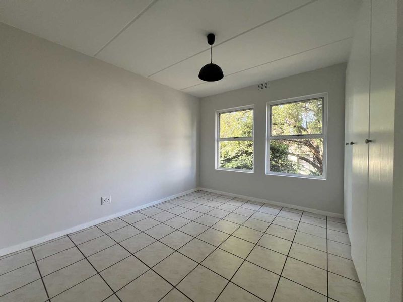 Spacious Modern Living With Peace Of Mind. - Photo 10