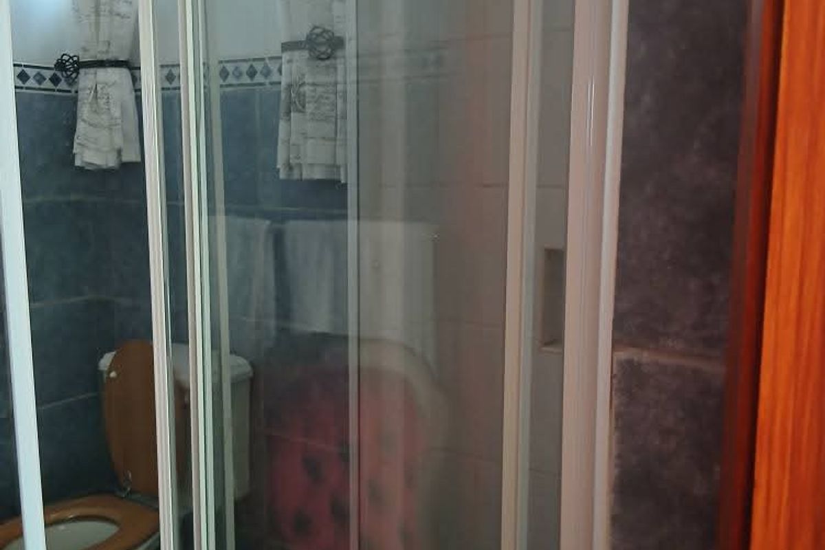 LUXURY DOUBLE STOREY HOUSE FOR SALE IN WALVISBAY LAGOON - Photo 5