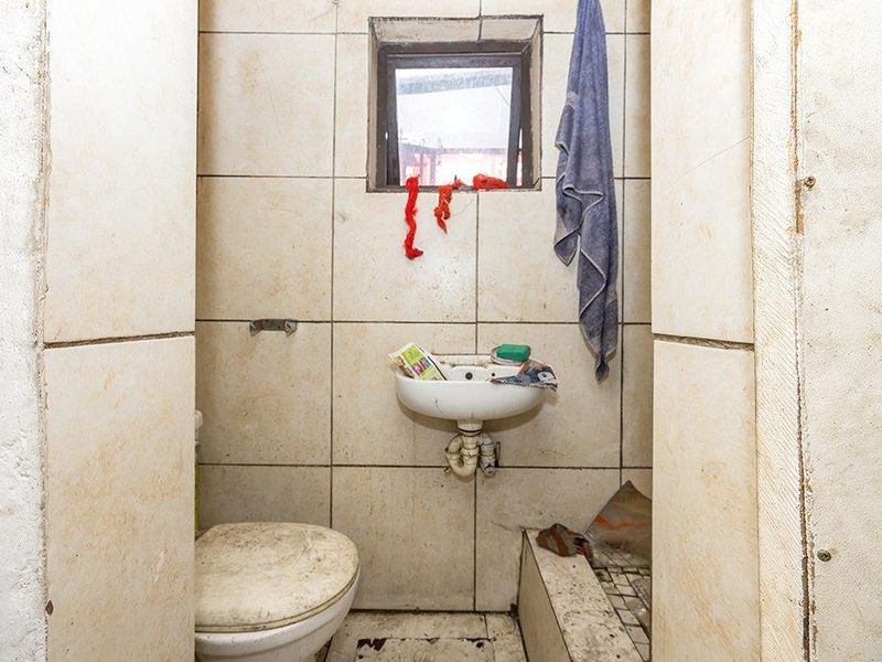 Investor’s Dream Opportunity on Koeberg Road, Brooklyn - Photo 9
