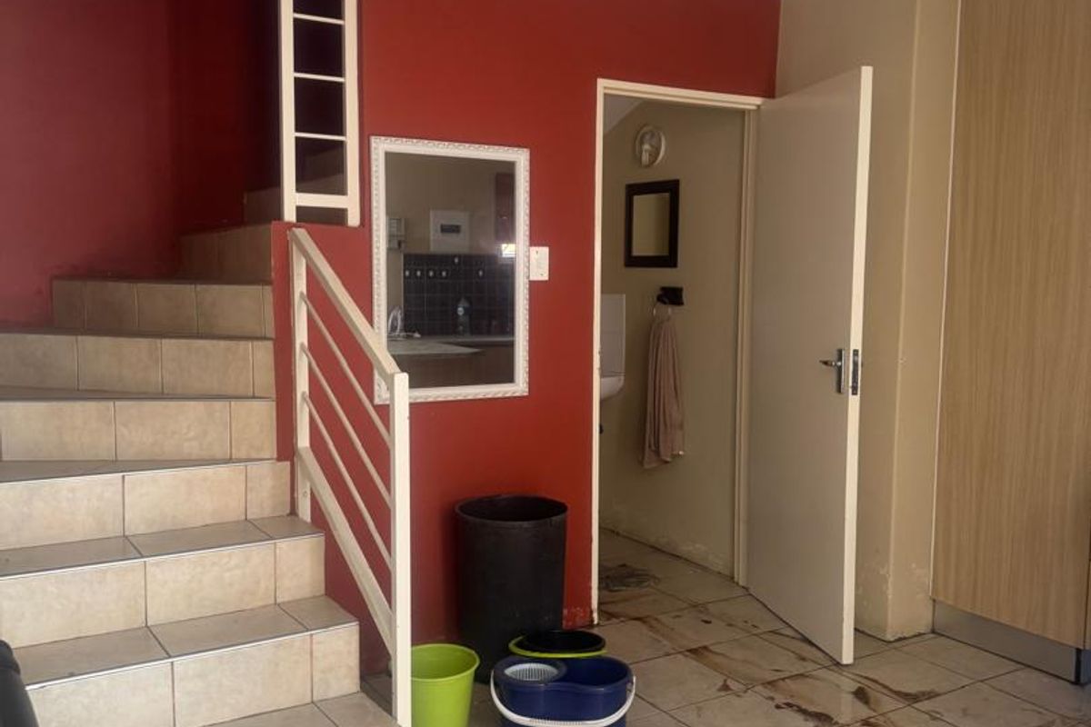 MISSION VILLAGE - FIX ME UPPER - Photo 4