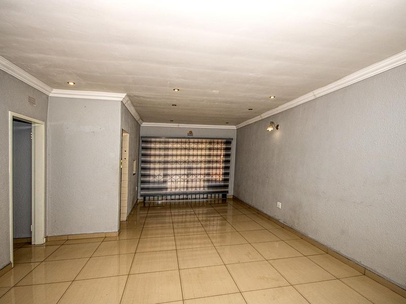 3 Bedroom Brackendowns Family Home, move-in ready! - Photo 7