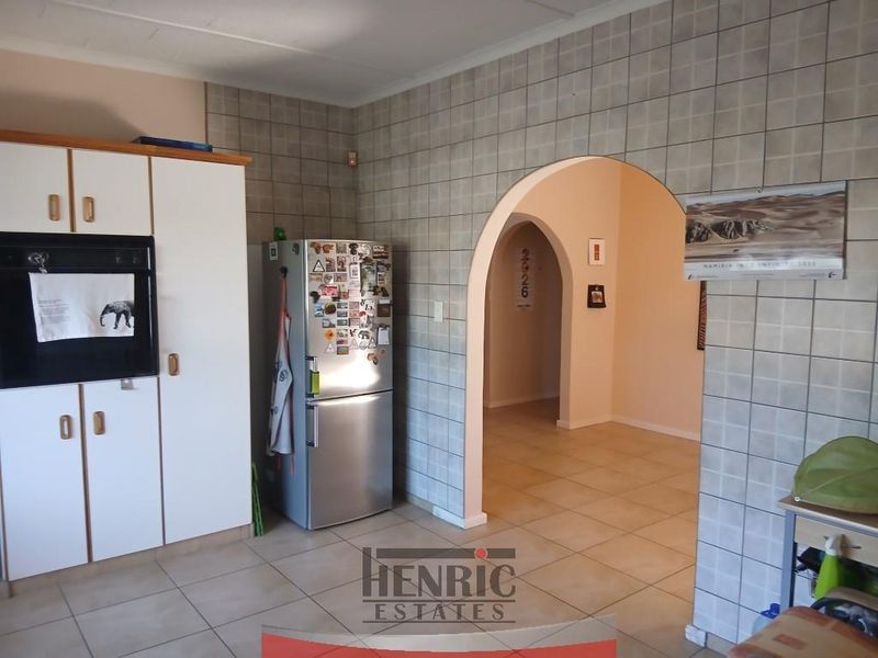 Neatness and space don't come better than this - Photo 7