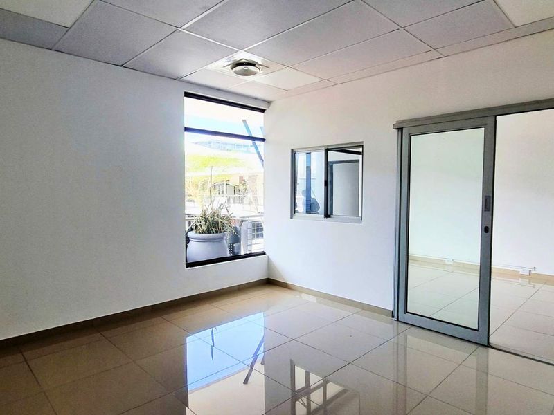 Commercial Space to Rent | Somerset Park - Value Rental, Fibre-Ready, Quick N2/M41 Access - Photo 4