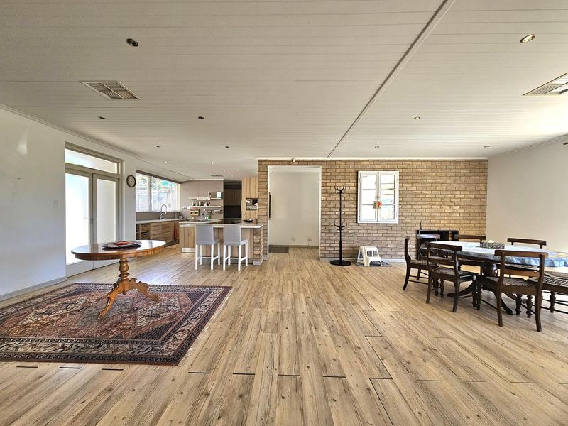 Stunning 4-Bedroom Rental in Luxury Hill Awaits!" - Photo 4