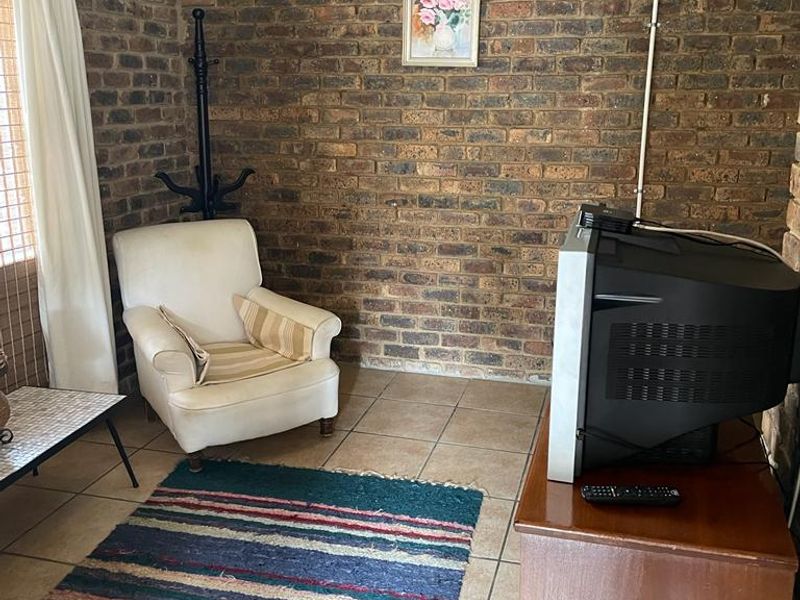 COMFY FLAT TO RENT - Photo 4