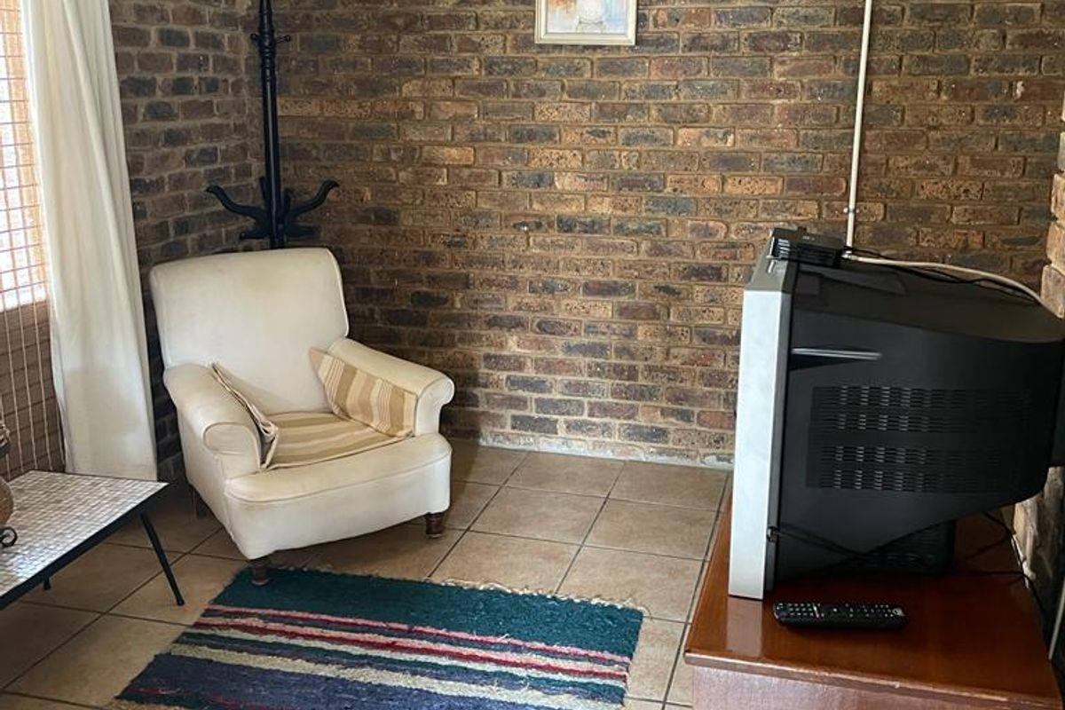 COMFY FLAT TO RENT - Photo 4