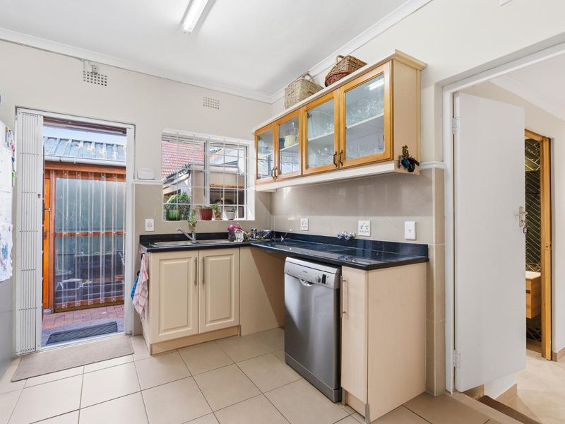 3–4 Bedroom Dreyersdal Family Home with Dual Living Option and Full Solar - Photo 8