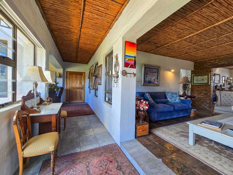 Upmarket family home for sale in Stilbaai-Wes. - Photo 7