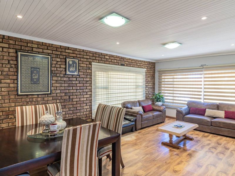 Family Home with Flatlet Near Hospital - Photo 8