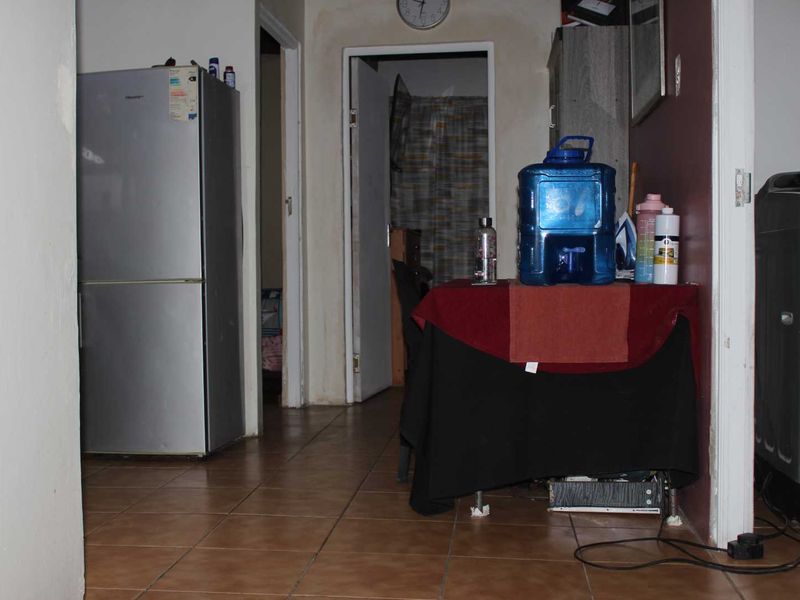 Charming 2-Bedroom Home with Income-Generating Granny Flat - Photo 4