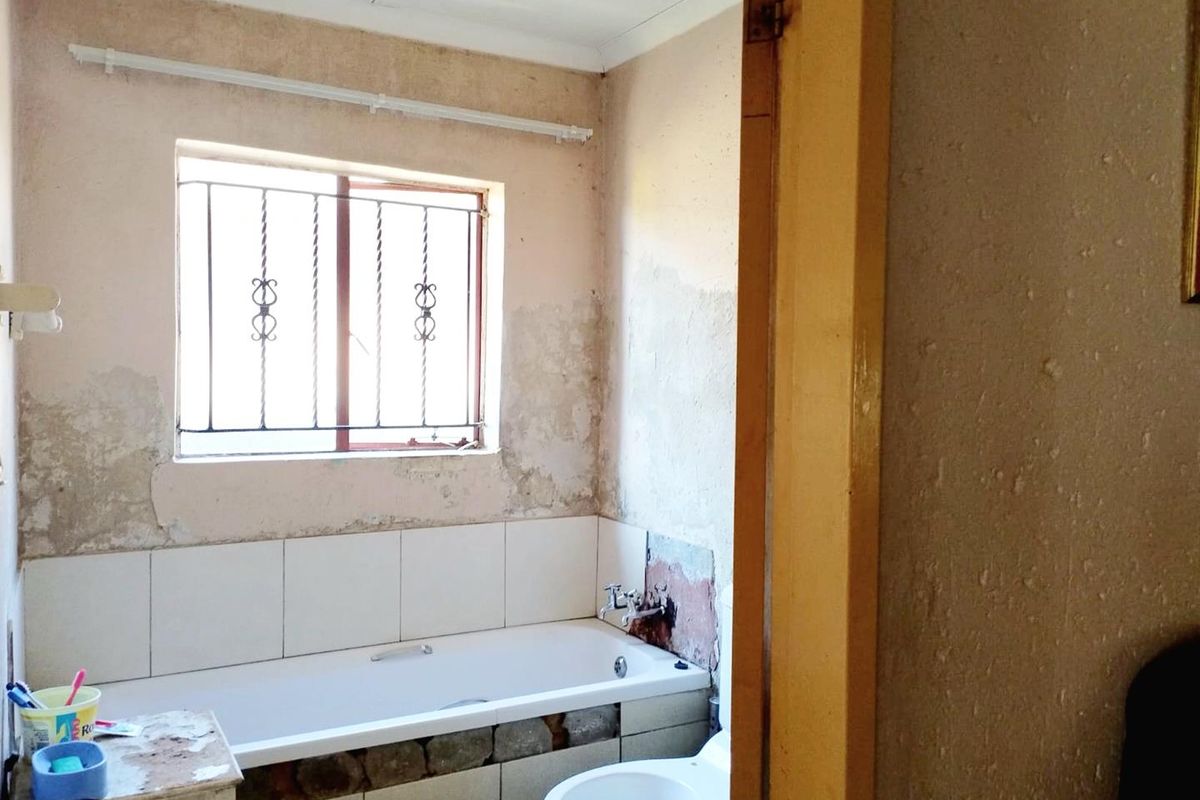 3 Bedrooms house for sale - Photo 5