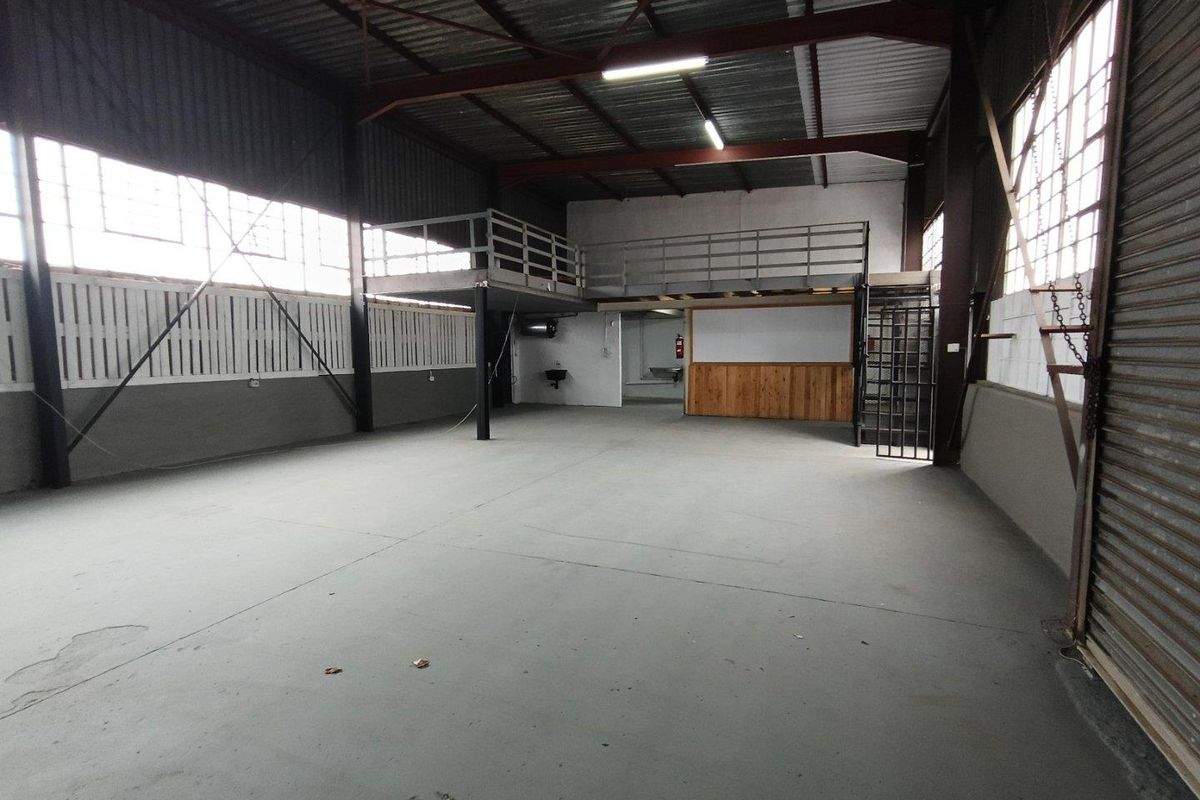 TO LET | 265m2 MINI WAREHOUSE – SECURE PARK - Photo 3