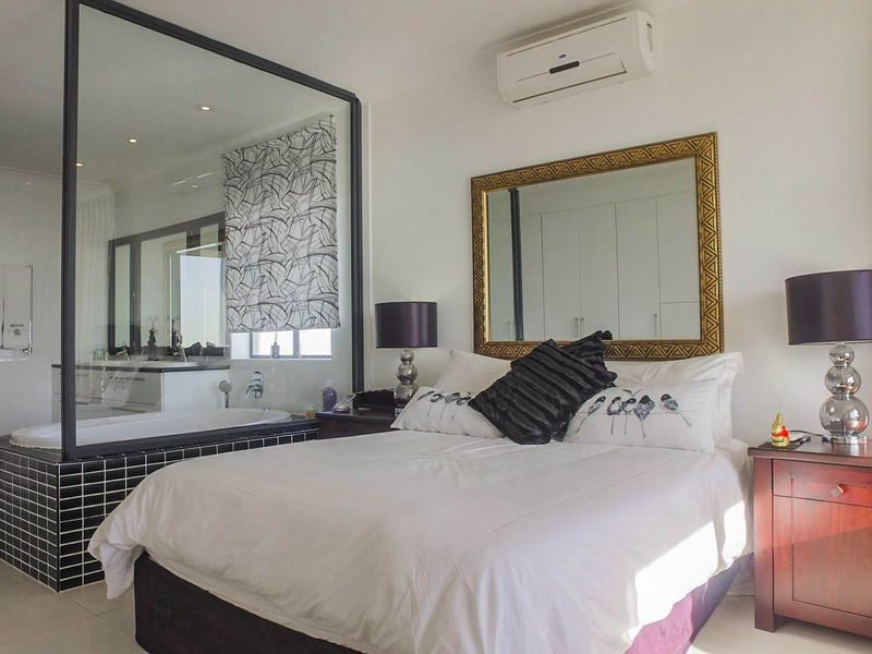 Beautiful family home with flatlet in Baronetcy Estate, Plattekloof. - Photo 10