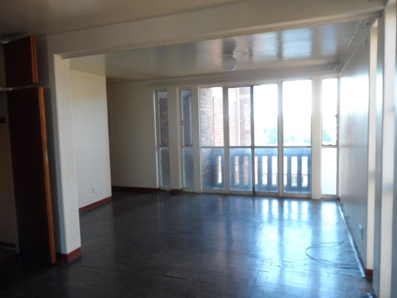 A BACHELOR FLAT TO RENT IN ARCADIA - Photo 3