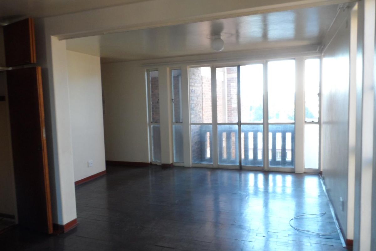 A BACHELOR FLAT TO RENT IN ARCADIA - Photo 3