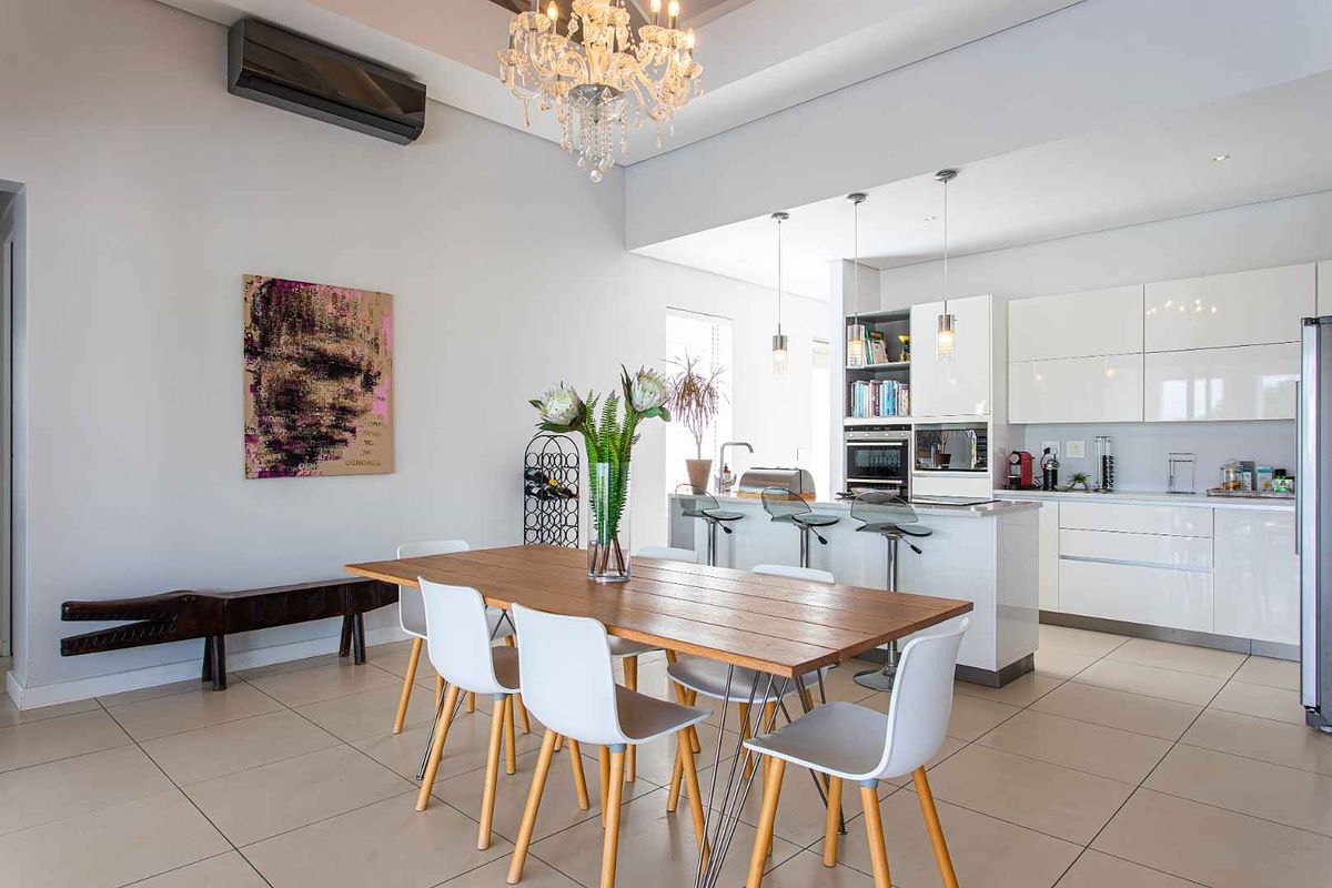 Exceptionally located four-bedroom furnished home for rent on Val de Vie Estate - Photo 3