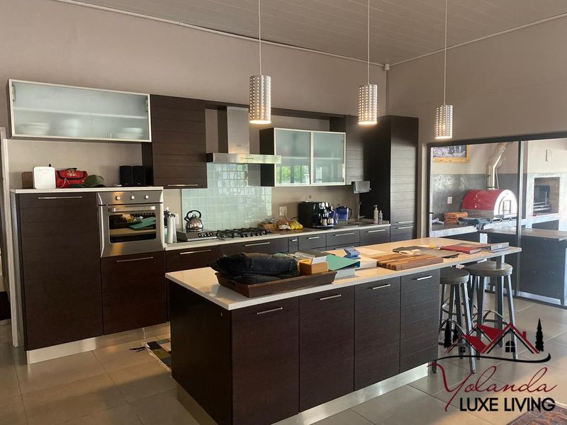 THE ART OF FINE LIVING HOME IN FINKENSTEIN ESTATE - Photo 4