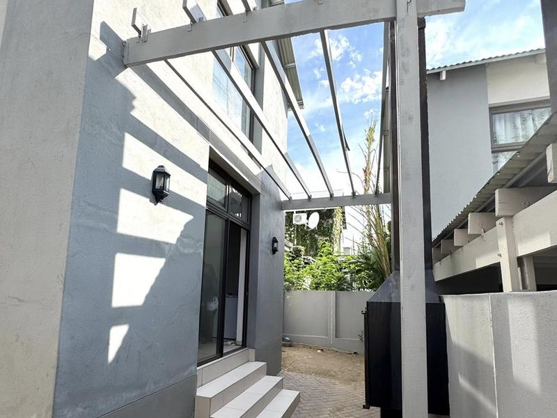 2 Bedroom Townhouse For Sale In Elisenheim - Photo 7