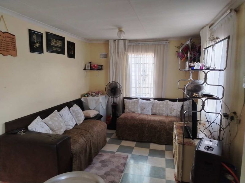 Charming Home for First-Time Buyers - Stylish and Cozy! - Photo 6