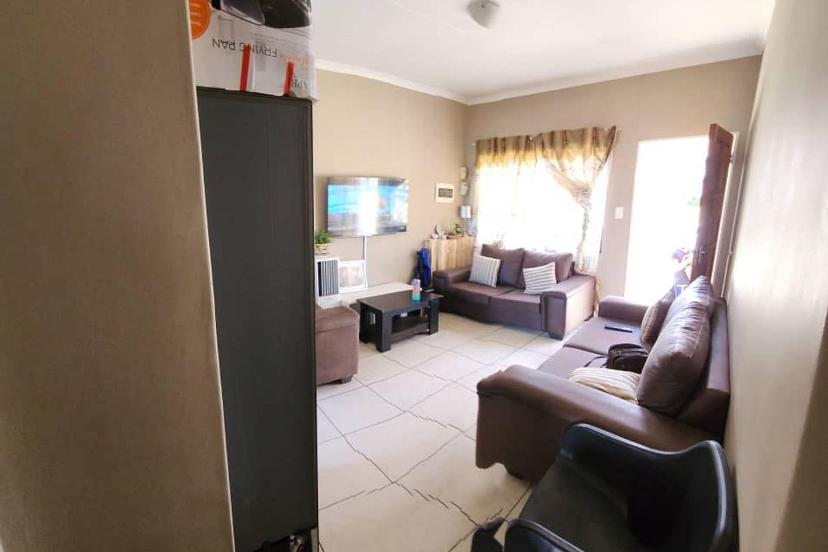 JOINT MANDATE | FOR SALE – WANAHEDA, WINDHOEK - Photo 4