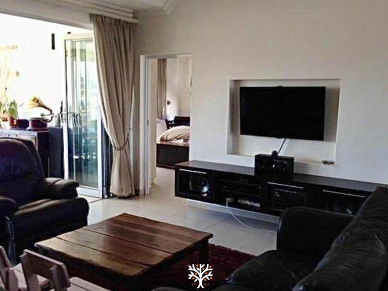 Family Home For Sale | Omeya Golf Estate | N$3 460 000 - Photo 8