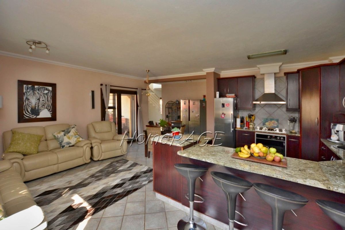 Dolphin Beach, Walvis Bay: Very neat duplex Townhouse is for Sale - Photo 3