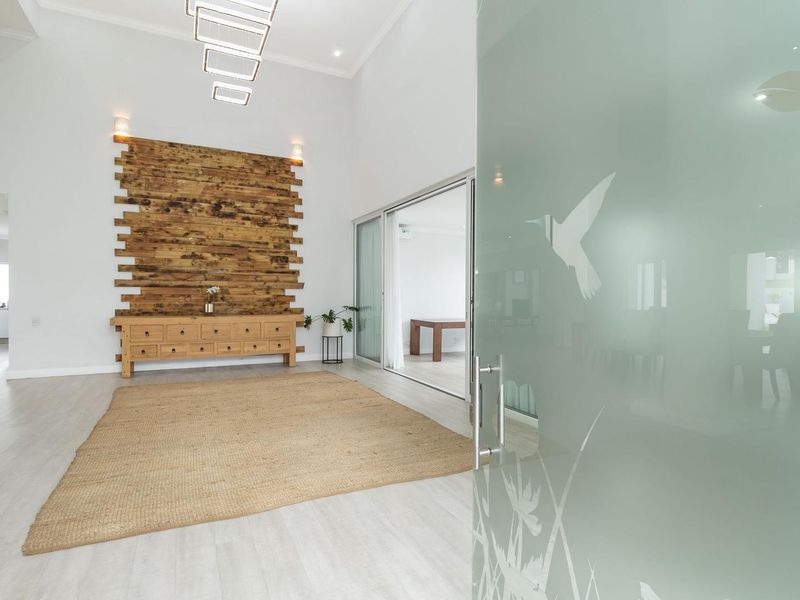 Sun-kissed country Estate family home - Photo 3