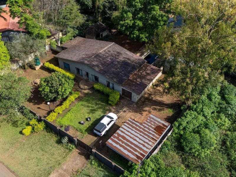 Spacious Three-Bedroom Gem with Ample Parking in Louis Trichardt - Photo 3