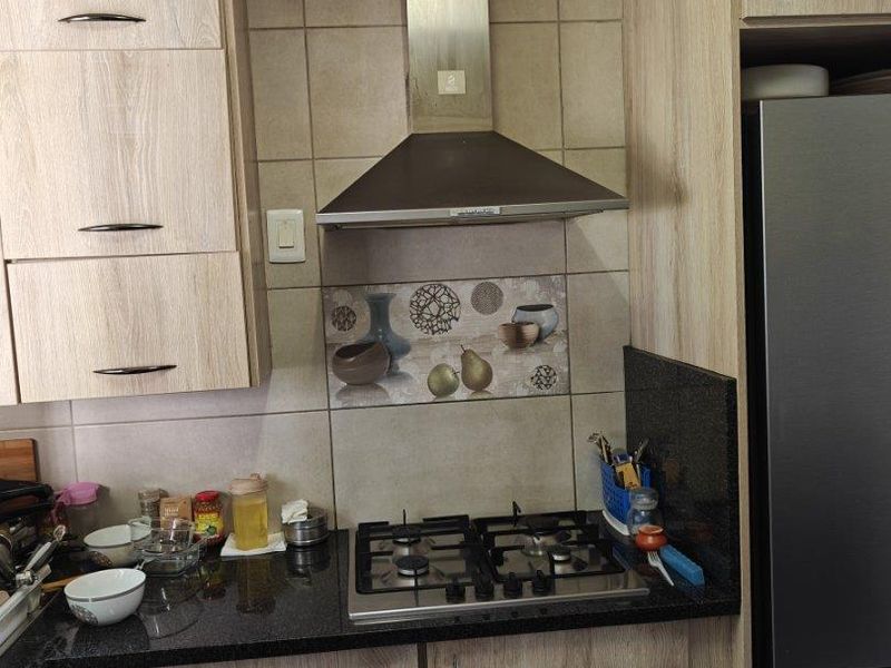 Upgraded 2-Bed, 2-Bath Ground-Floor Unit | Secure Complex | Robindale, Randburg - Photo 10