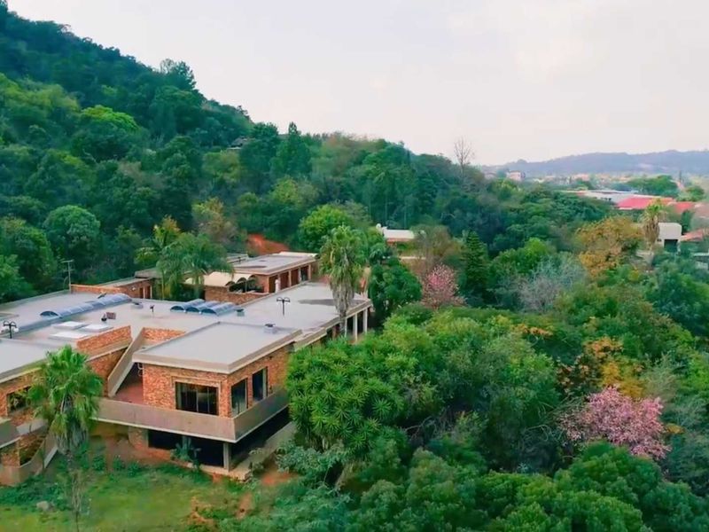 Prime High-End Development Opportunity of 11 Stands with Existing Residence - Valley Farm AH 2 - Faerie Glen - 4.7134 Hectares - Photo 5