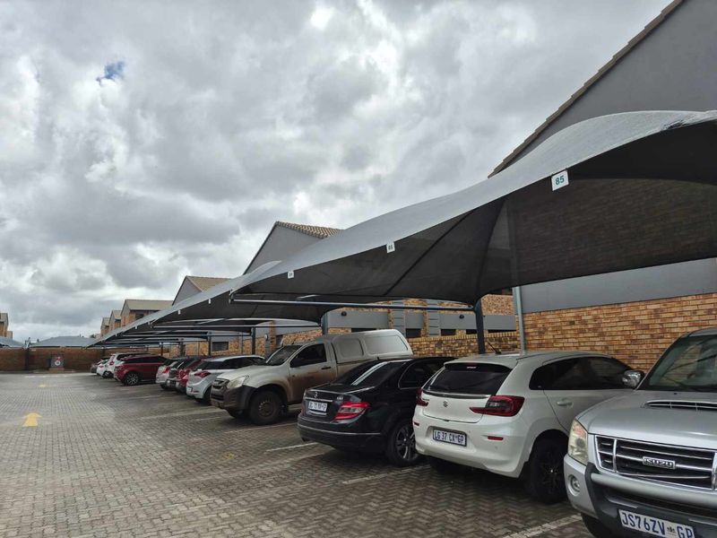 Charming 2-Bedroom  Apartment for Sale in Secure Ravenswood Mews 1, Boksburg - Photo 2