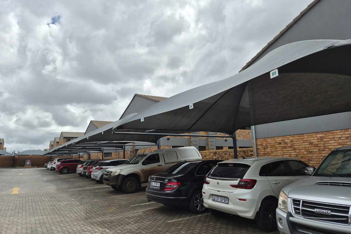 Charming 2-Bedroom  Apartment for Sale in Secure Ravenswood Mews 1, Boksburg - Photo 2