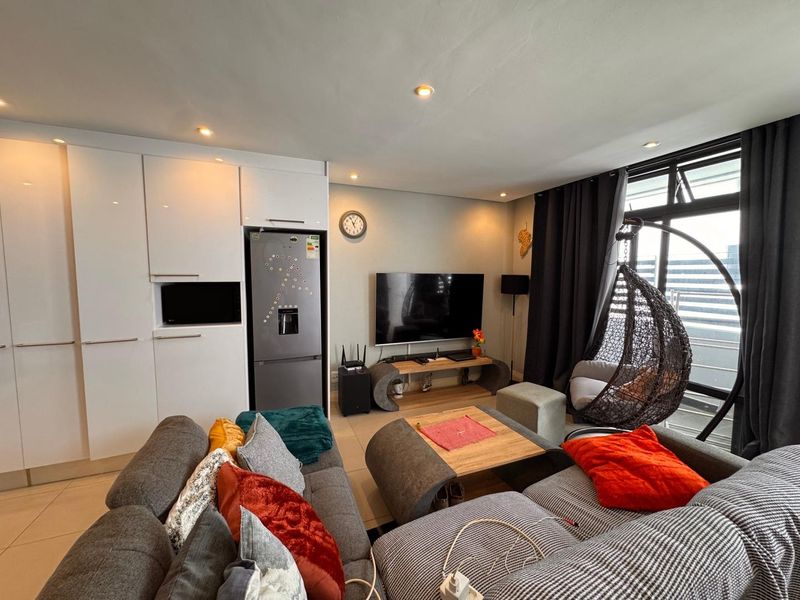 Beachfront Lifestyle, Lock-Up-and-Go-Convenience - Photo 2