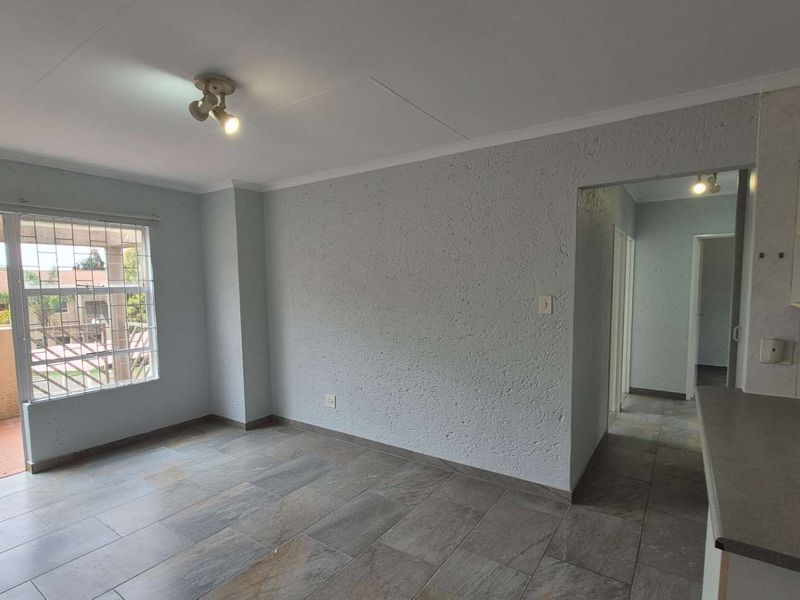 Affordable 3 Bedroom First Floor Apartment - Move In Ready. Priced To Sell !! - Photo 6