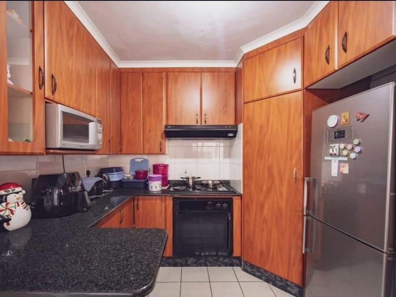 Cozy Family Home in Westcliff with Great Features - Photo 7