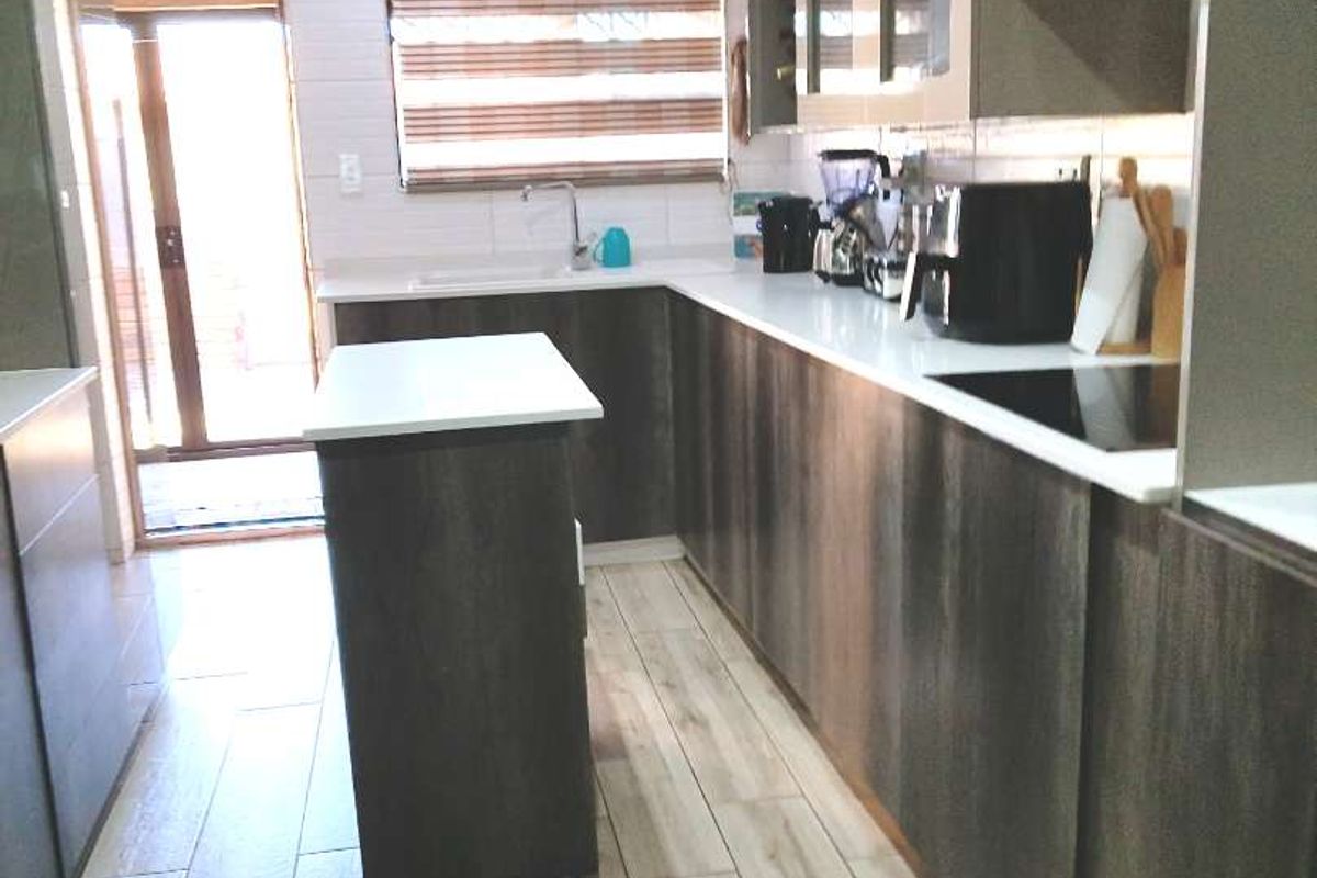 2 Bedrooms house for rental in Tsakane Ext 11 - Photo 5