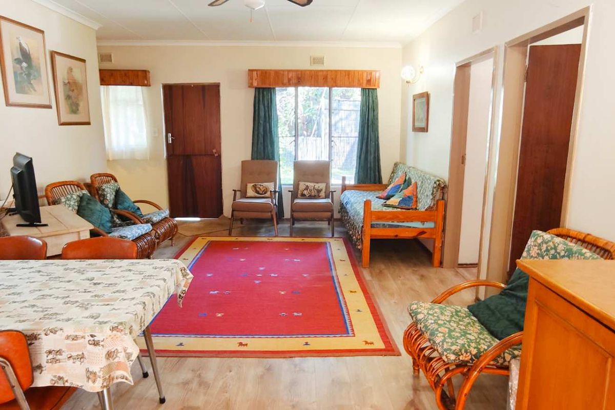 Charming Holiday or Retirement Property on Spacious 769m2 Stand - Photo 2