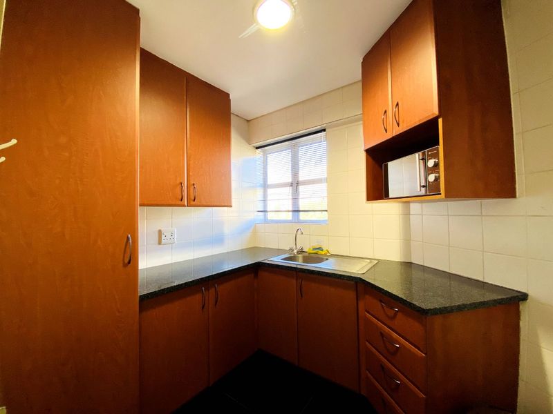 Professional Office Space in Fourways, Waterford Office Park – Semi-Furnished! - Photo 4