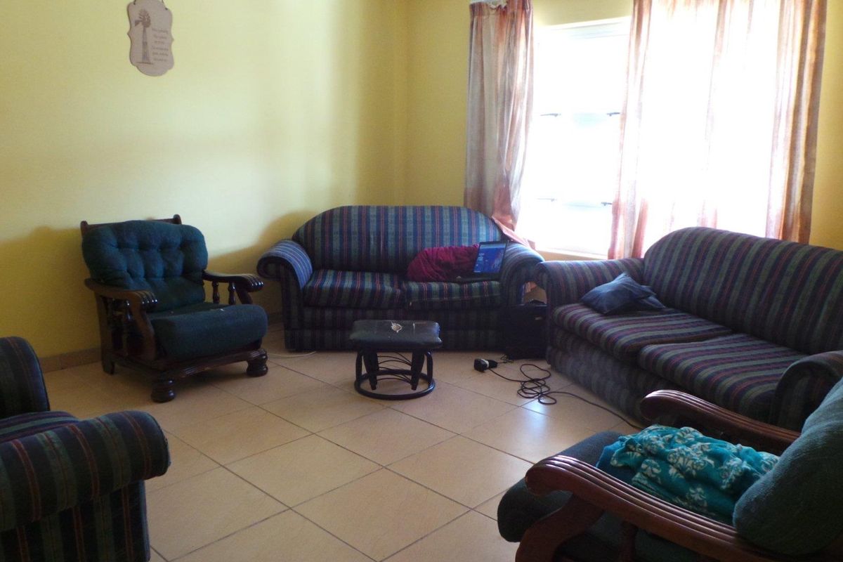 For the larger Family home with lots of space! - Photo 2